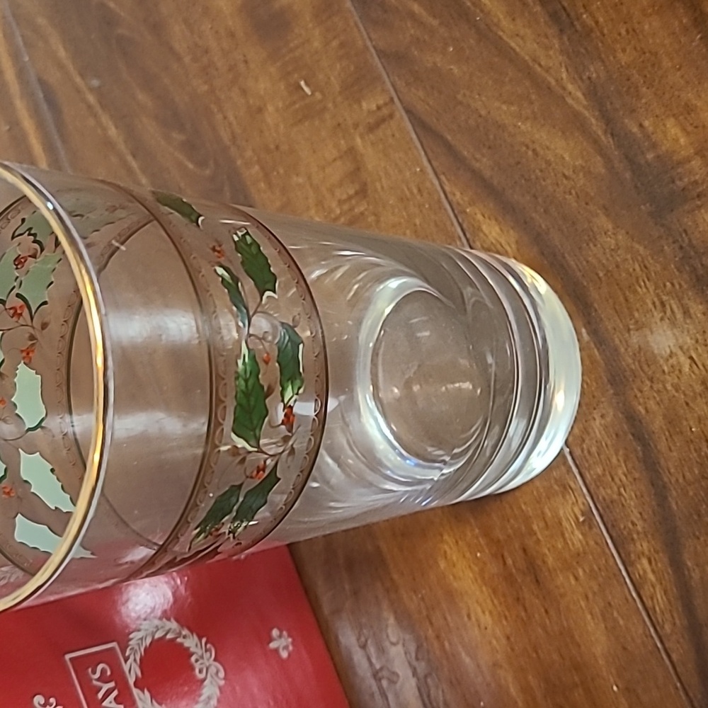 Holiday Themed Glass Tumblers with Holly Design - Picture 2 of 4